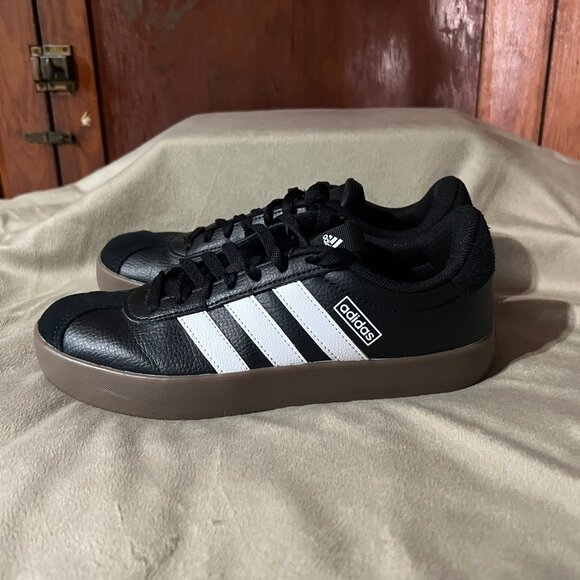 *LIKE NEW* Adidas VL Court 3.0 Sneaker - Picture 3 of 5